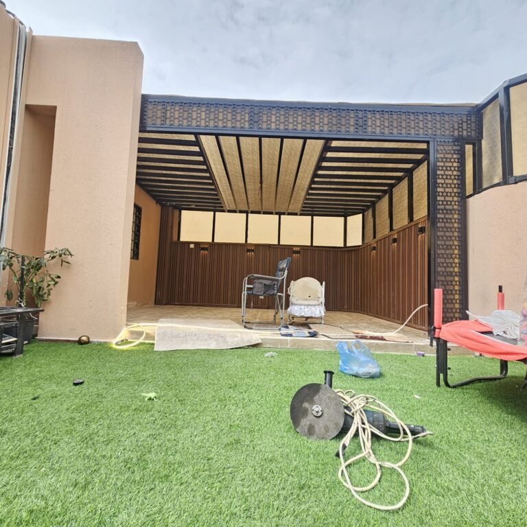 مظلات جلسات خارجية في مكة بتصاميم حديثة